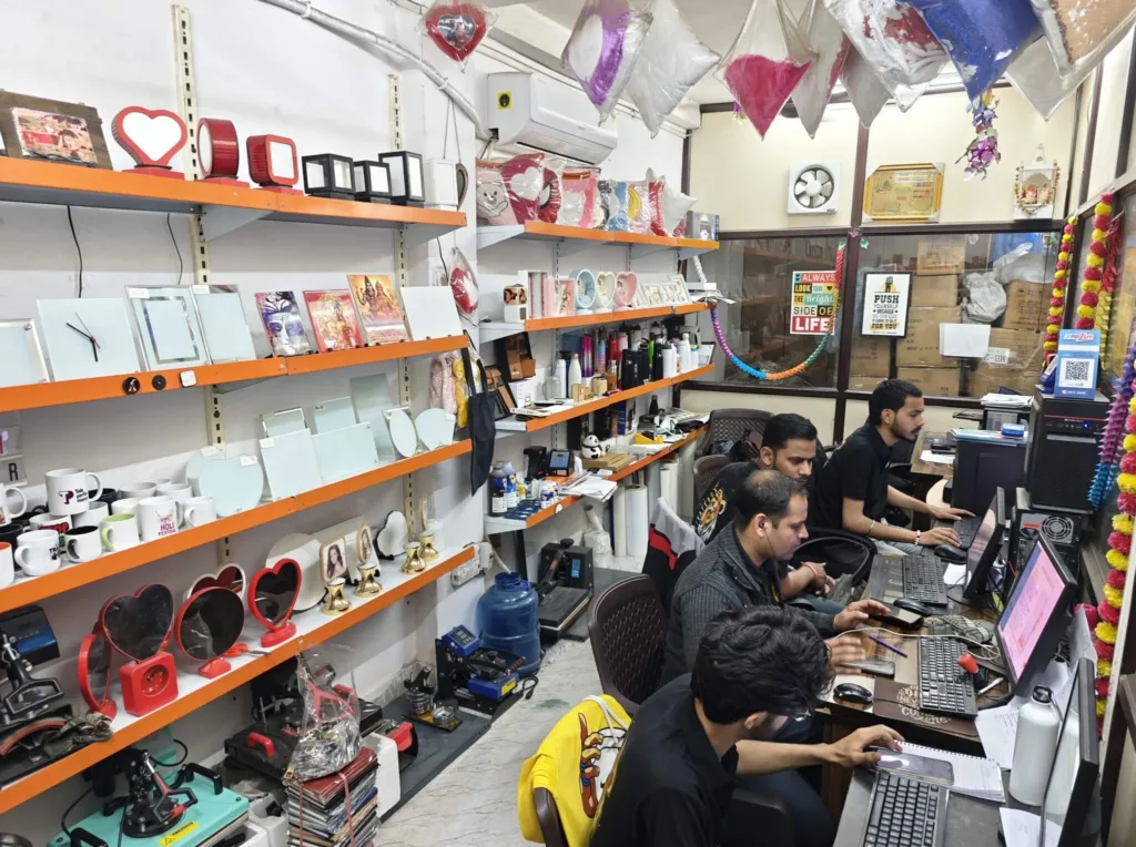 MotivateBox Delhi Inside Office Staff