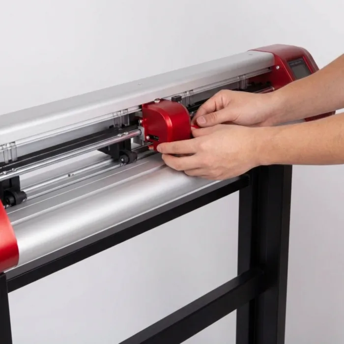 SKYCUT C24 STAND MB0MA040 INTERACTION